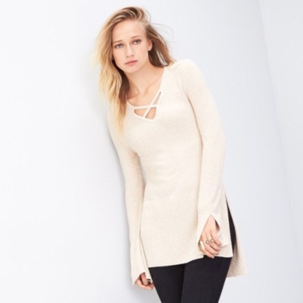 FREE PEOPLE cris cross tunic!